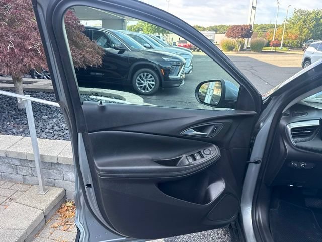 Used 2025 Buick Encore GX Preferred AWD/4WD image 10