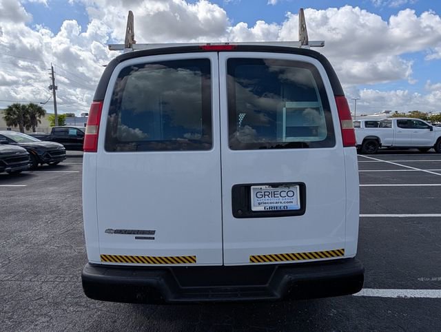 Used 2015 Chevrolet Express 2500 image 10