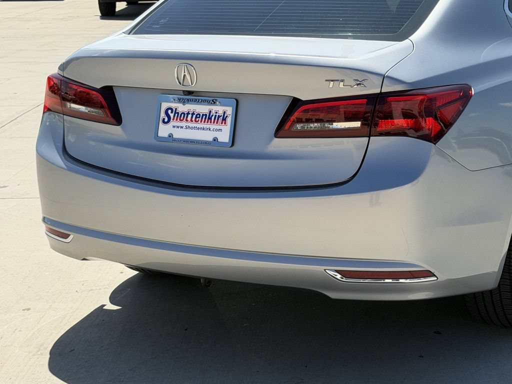 Used 2017 Acura TLX w/ Technology Package FWD image 6