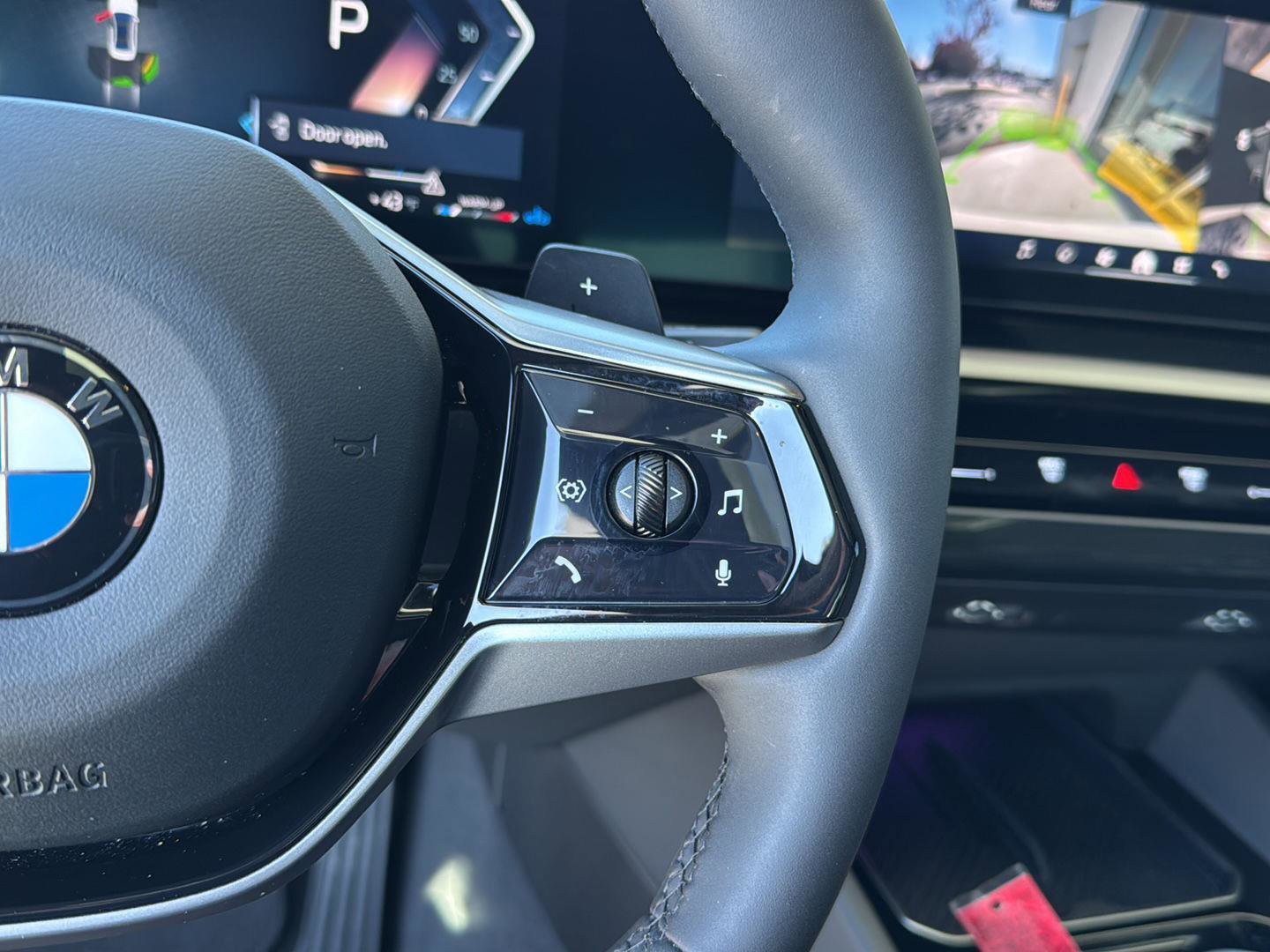 Certified 2025 BMW 530i w/ Premium Package image 19