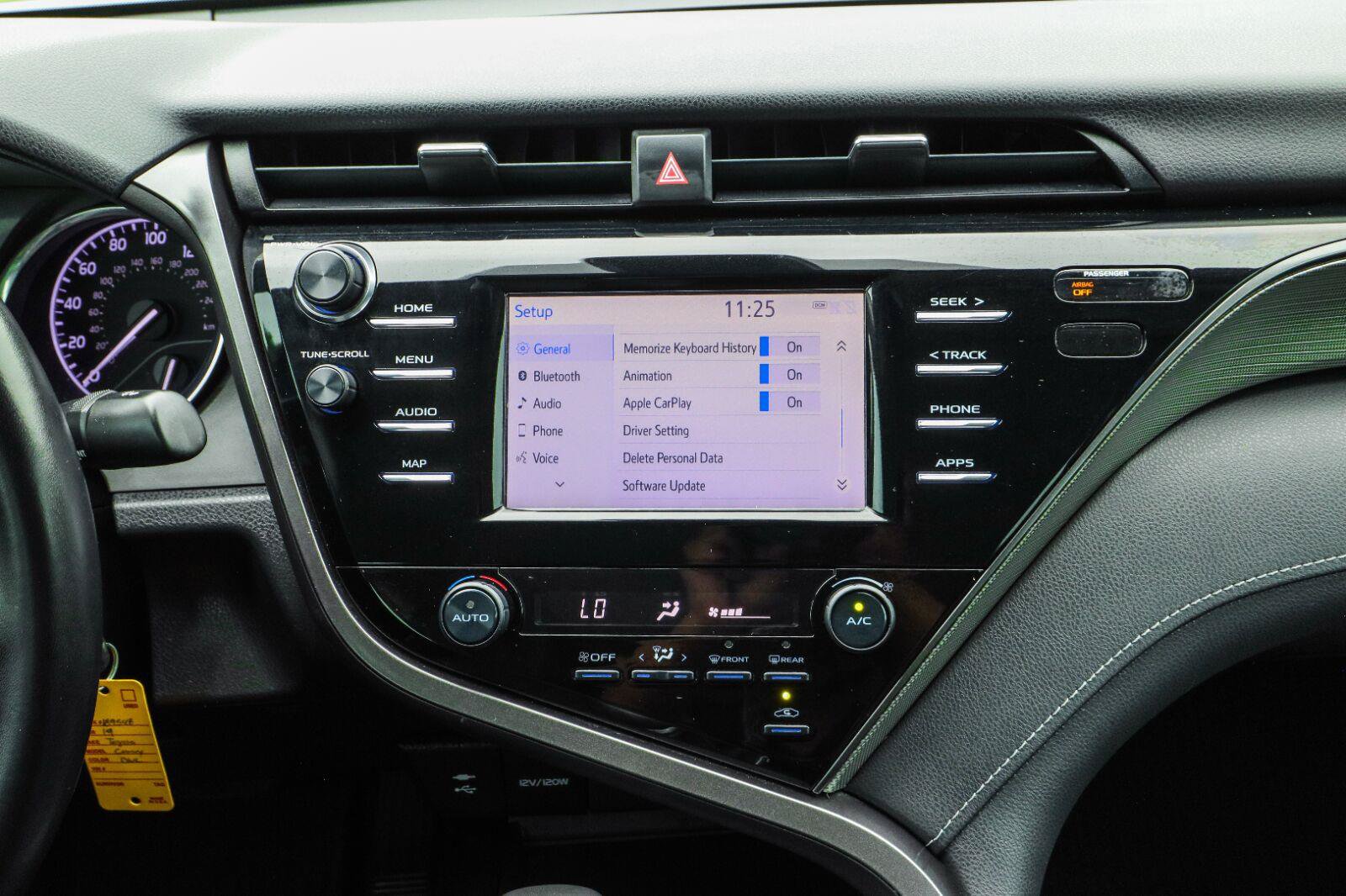 Used 2019 Toyota Camry SE FWD image 28