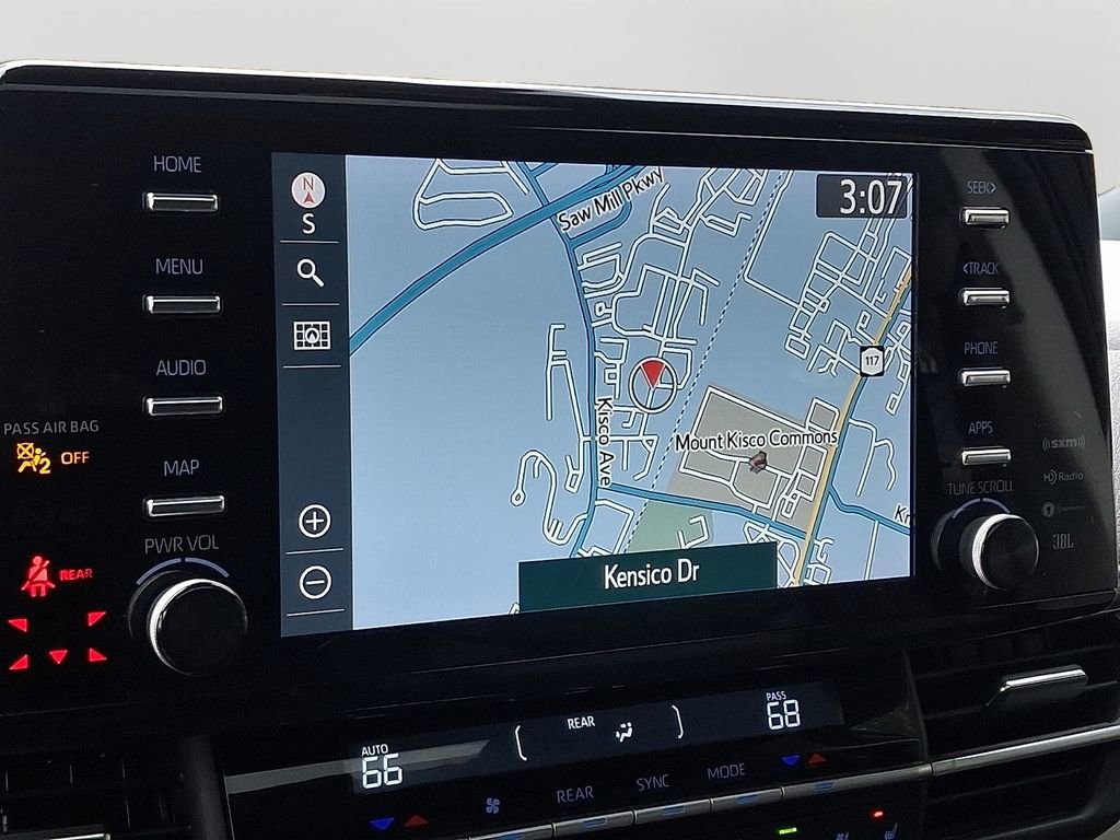 Used 2022 Toyota Sienna Platinum image 18