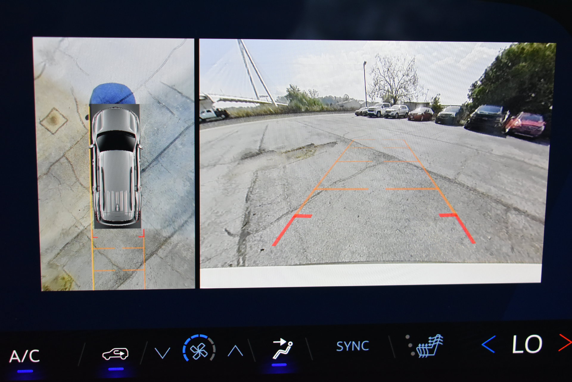 Used 2026 Chevrolet Traverse LT w/ Driver Confidence Package FWD image 28