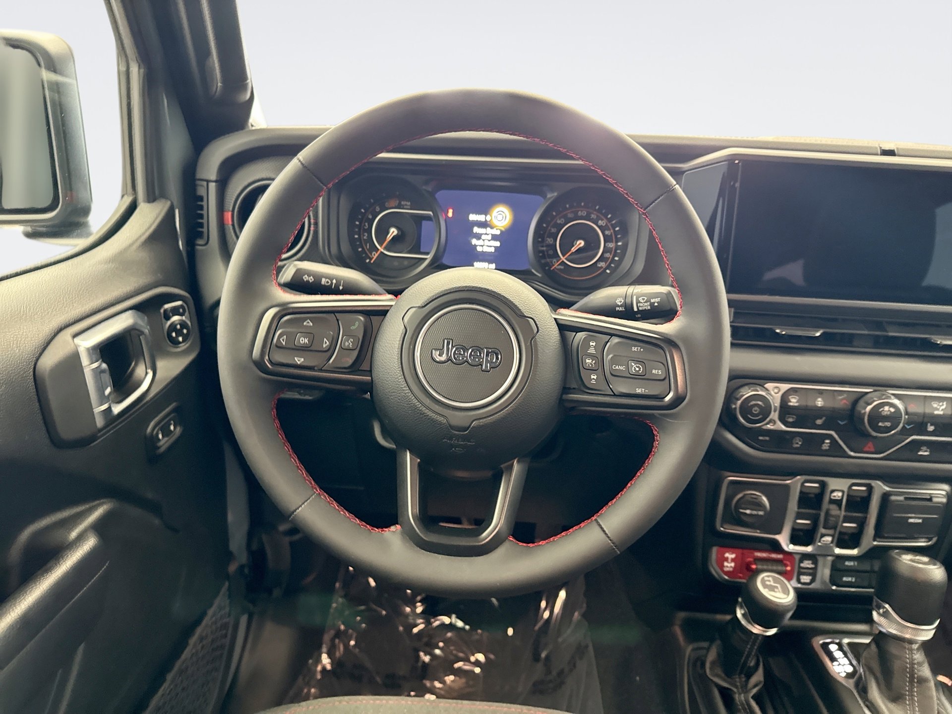 Used 2024 Jeep Wrangler Rubicon w/ Technology Group image 12