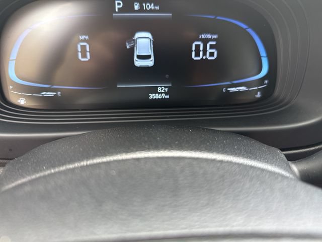 Used 2025 Hyundai Venue SEL FWD image 10