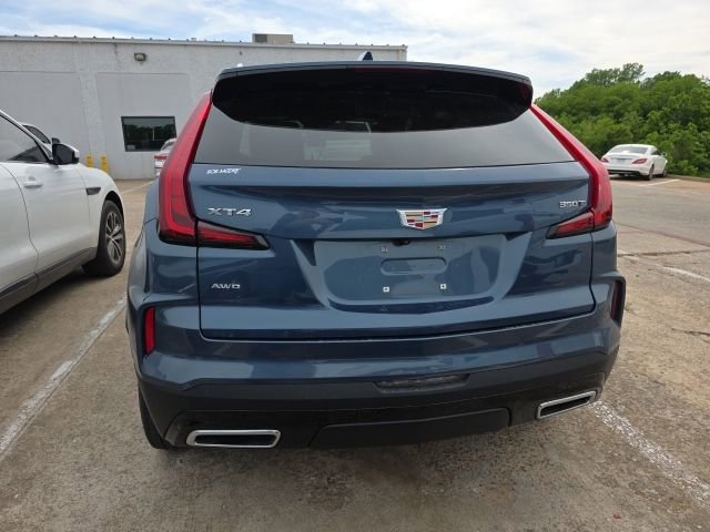 Used 2024 Cadillac XT4 Premium Luxury AWD/4WD image 4