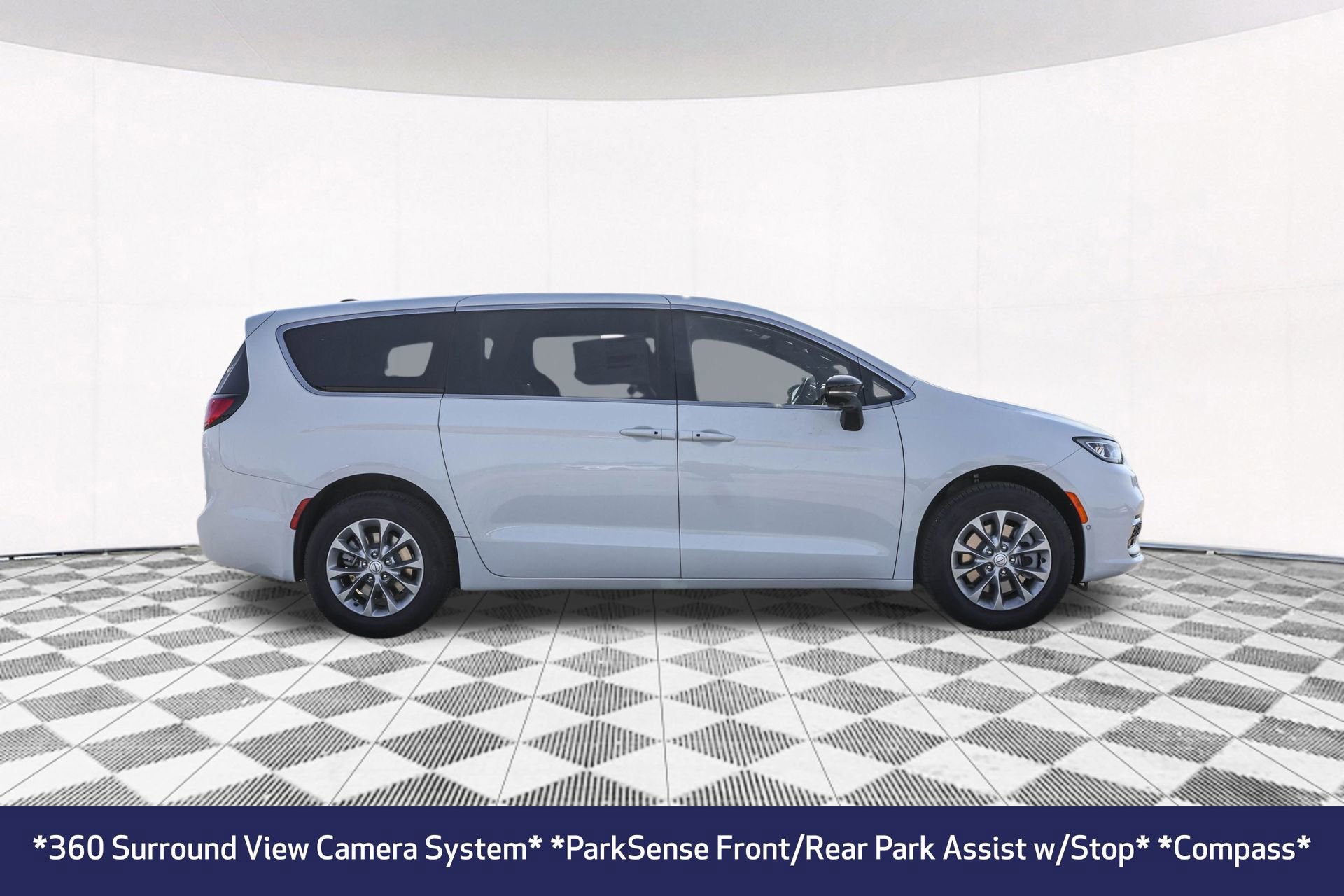 New 2026 Chrysler Pacifica Select image 9
