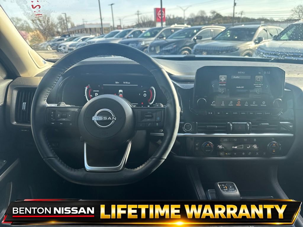 Used 2024 Nissan Pathfinder Platinum w/ Cargo Package image 14