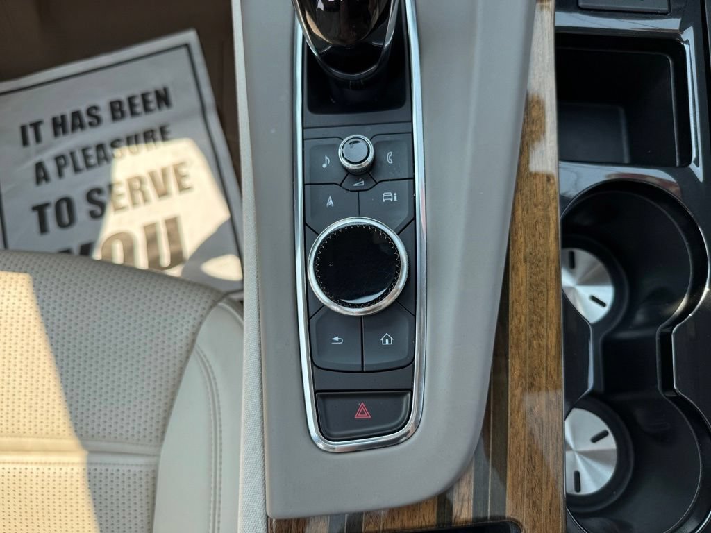 Certified 2023 Cadillac Escalade Premium Luxury Platinum w/ Heavy-Duty Trailer Package AWD/4WD image 29