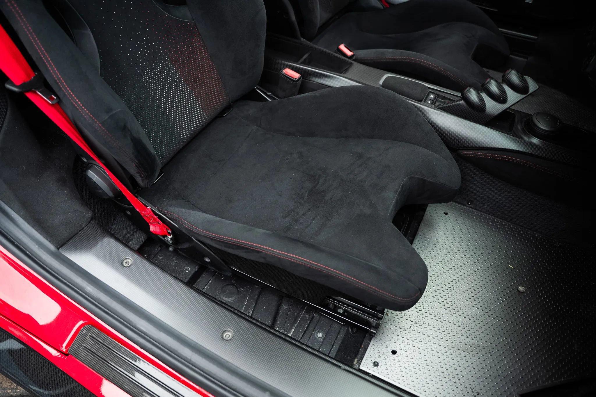 Used 2020 Ferrari 488 Pista Coupe RWD image 19
