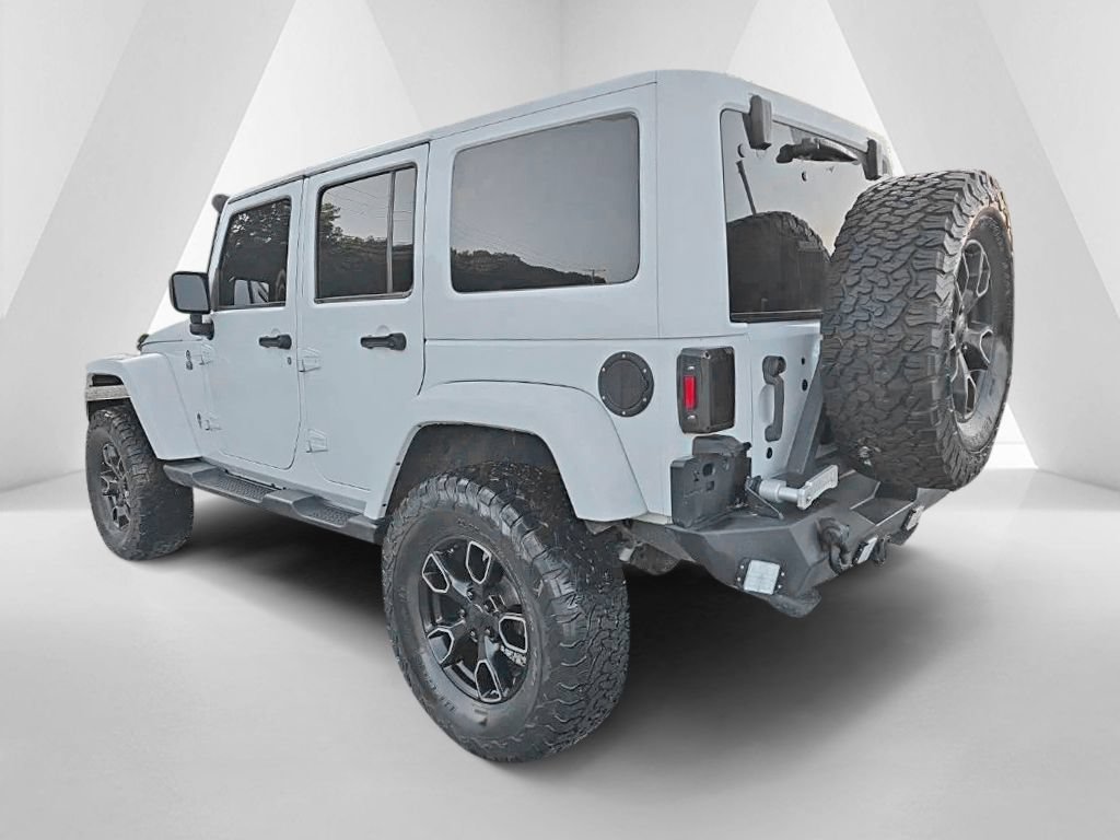 Used 2017 Jeep Wrangler Unlimited Sahara AWD/4WD image 7