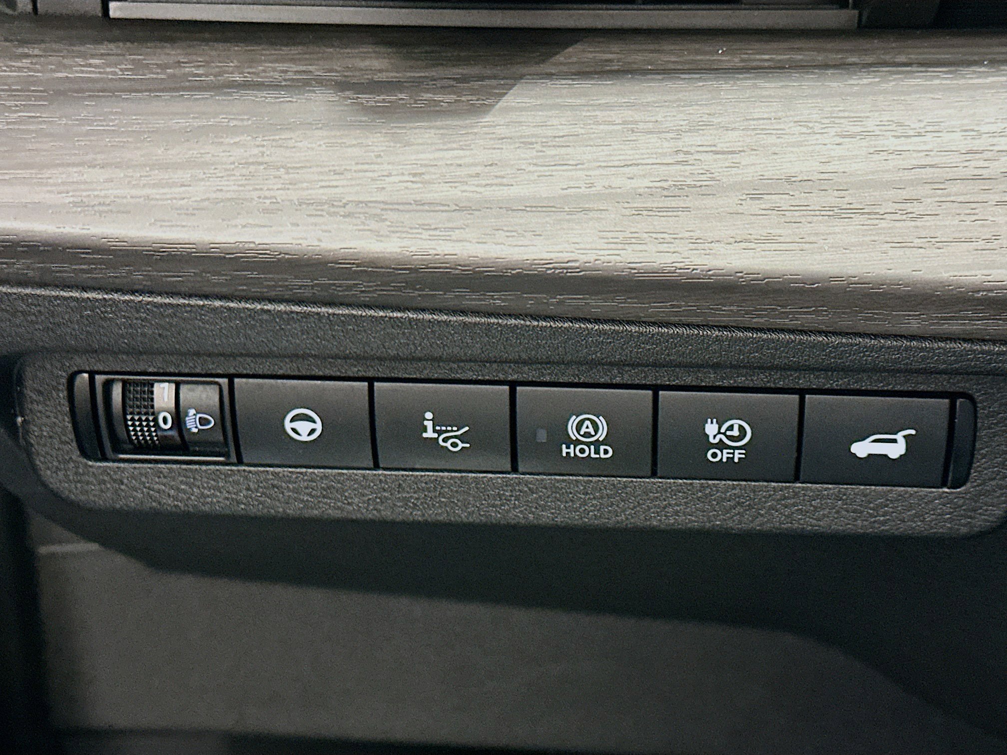 Used 2024 Nissan Ariya AWD image 17