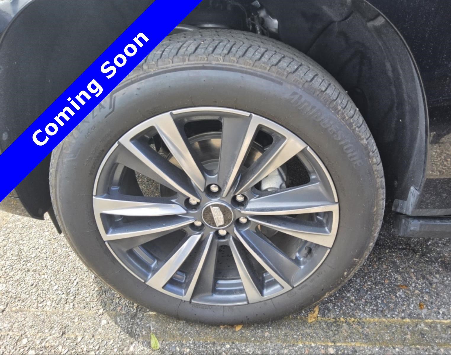 Used 2025 Cadillac Escalade ESV Sport w/ Touring Package image 2