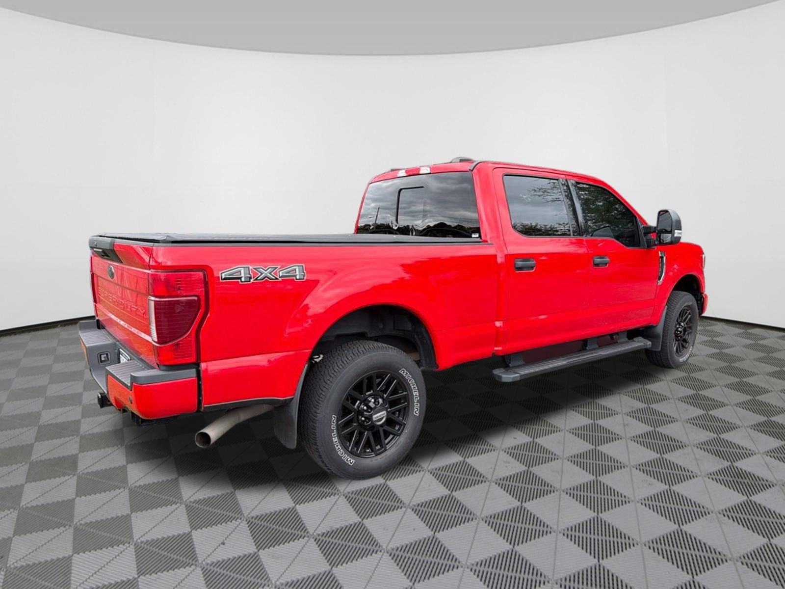 Used 2022 Ford F250 XLT w/ Black Appearance Package AWD/4WD image 5