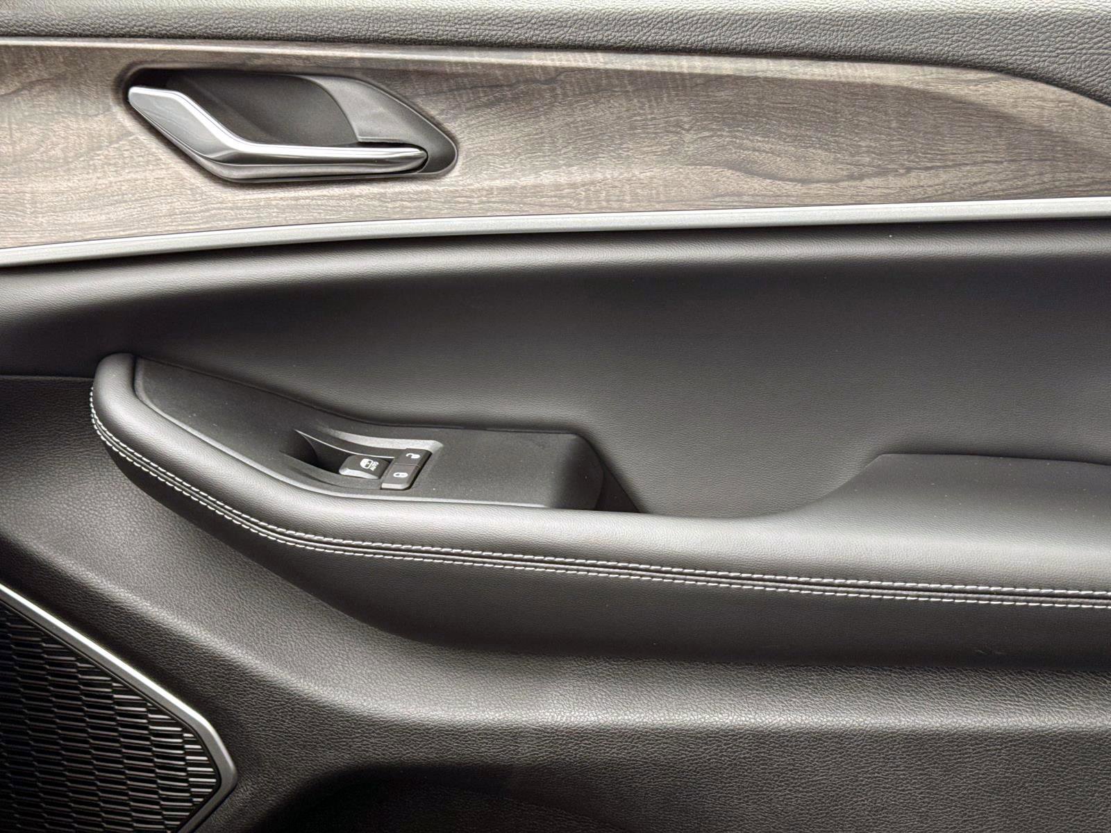 New 2026 Jeep Grand Cherokee Limited image 18