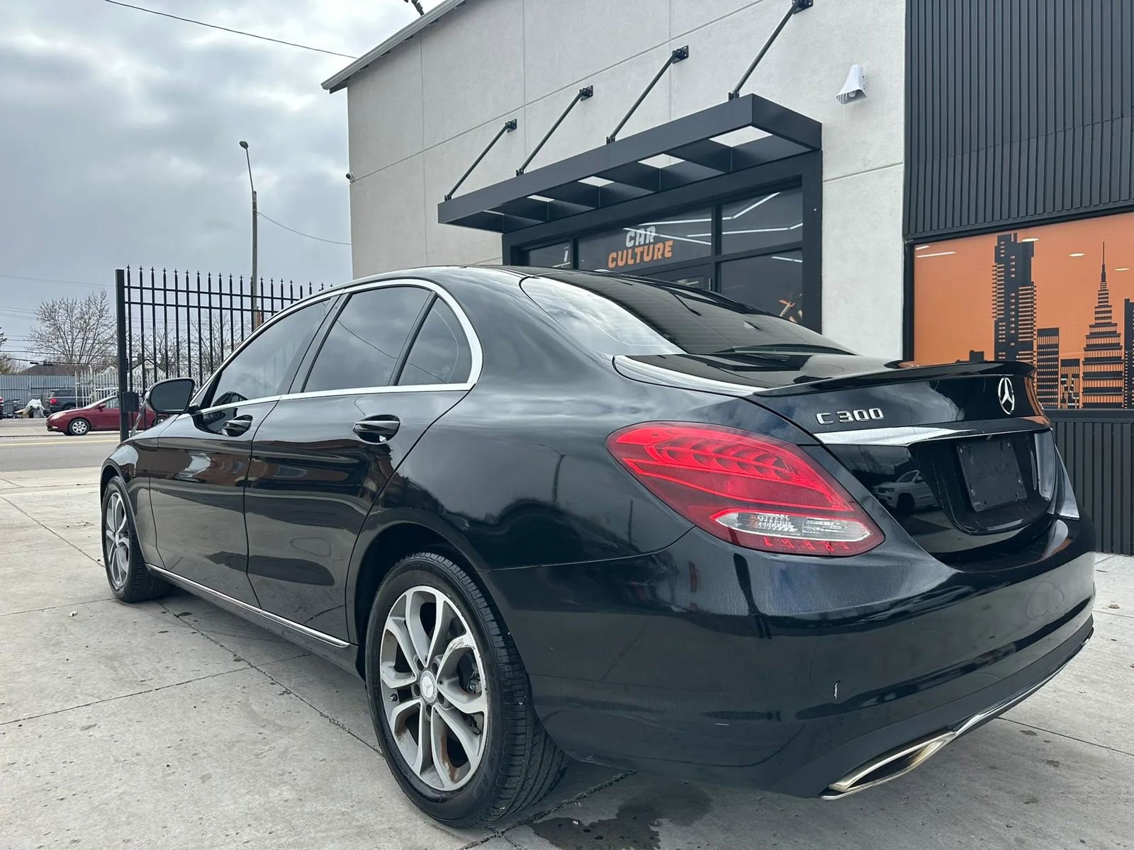 Used 2015 Mercedes-Benz C 300 C 300 4MATIC Sedan 4D image 5