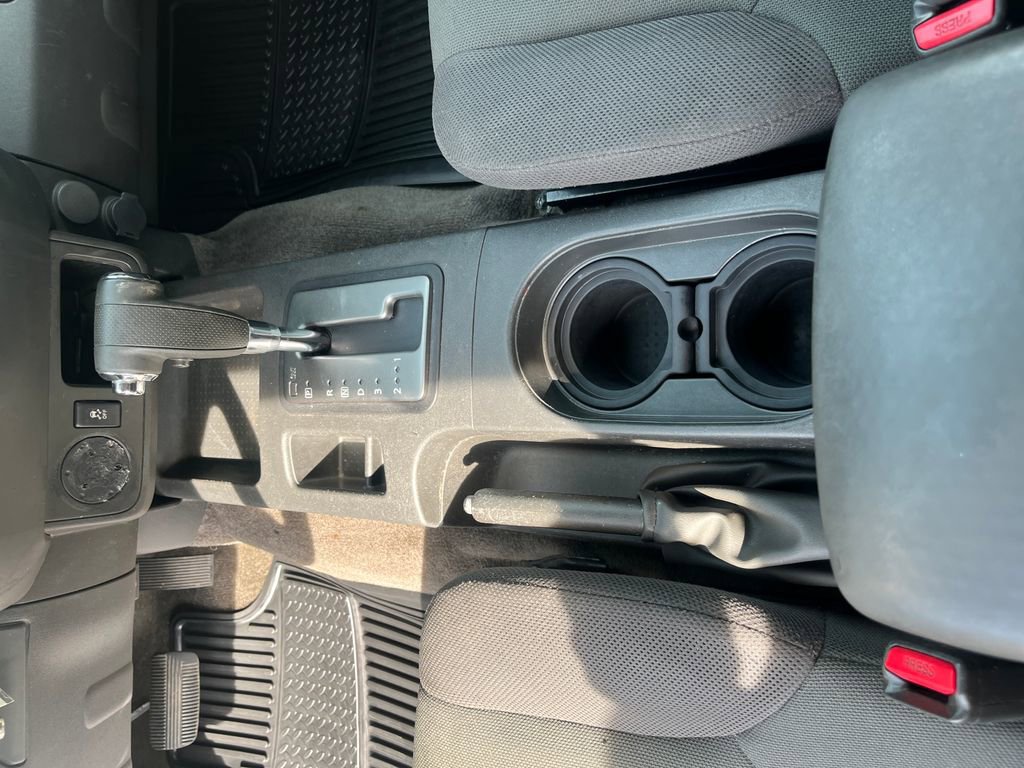 Used 2015 Nissan Frontier S RWD image 27