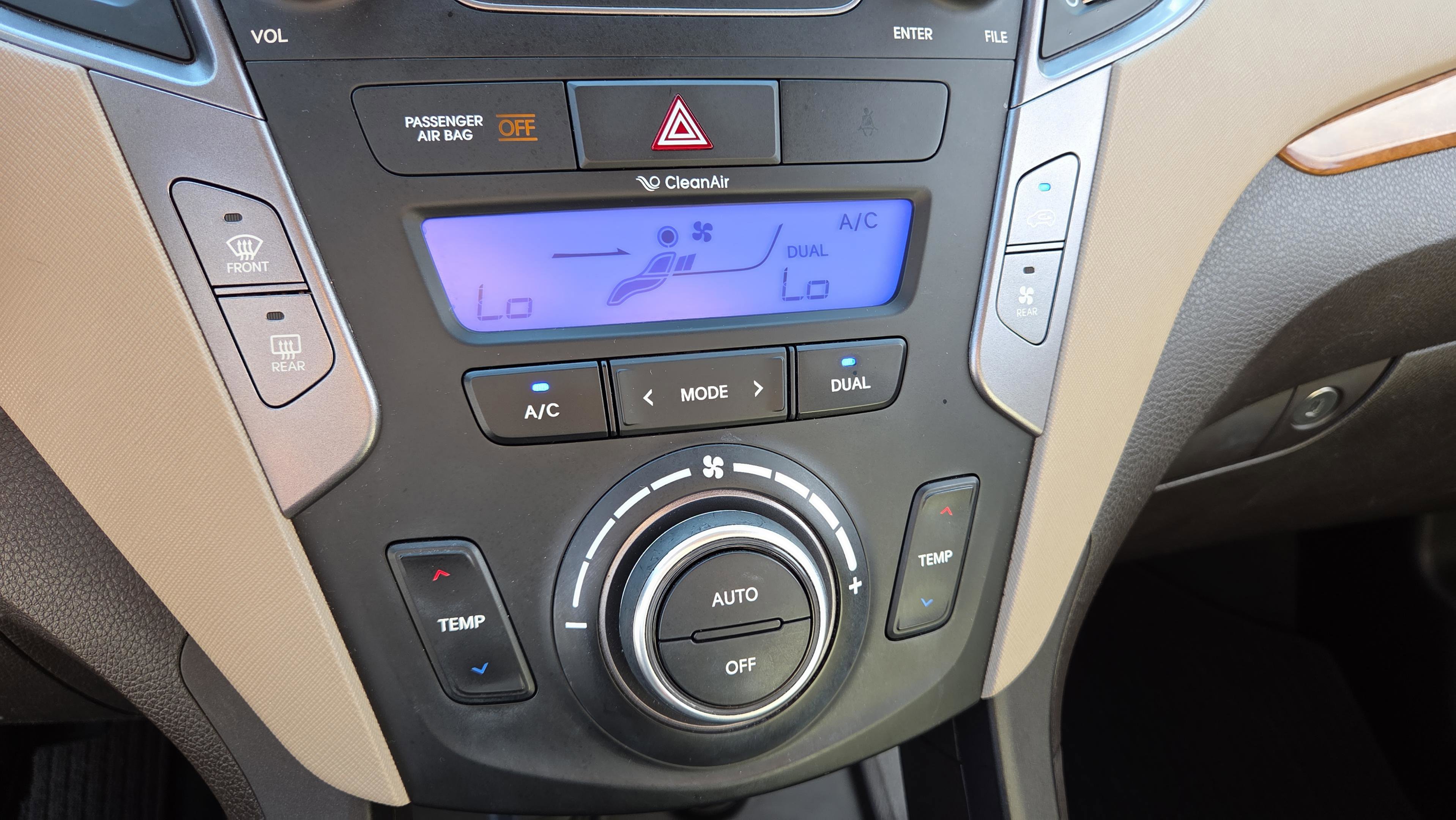 Used 2014 Hyundai Santa Fe GLS image 41