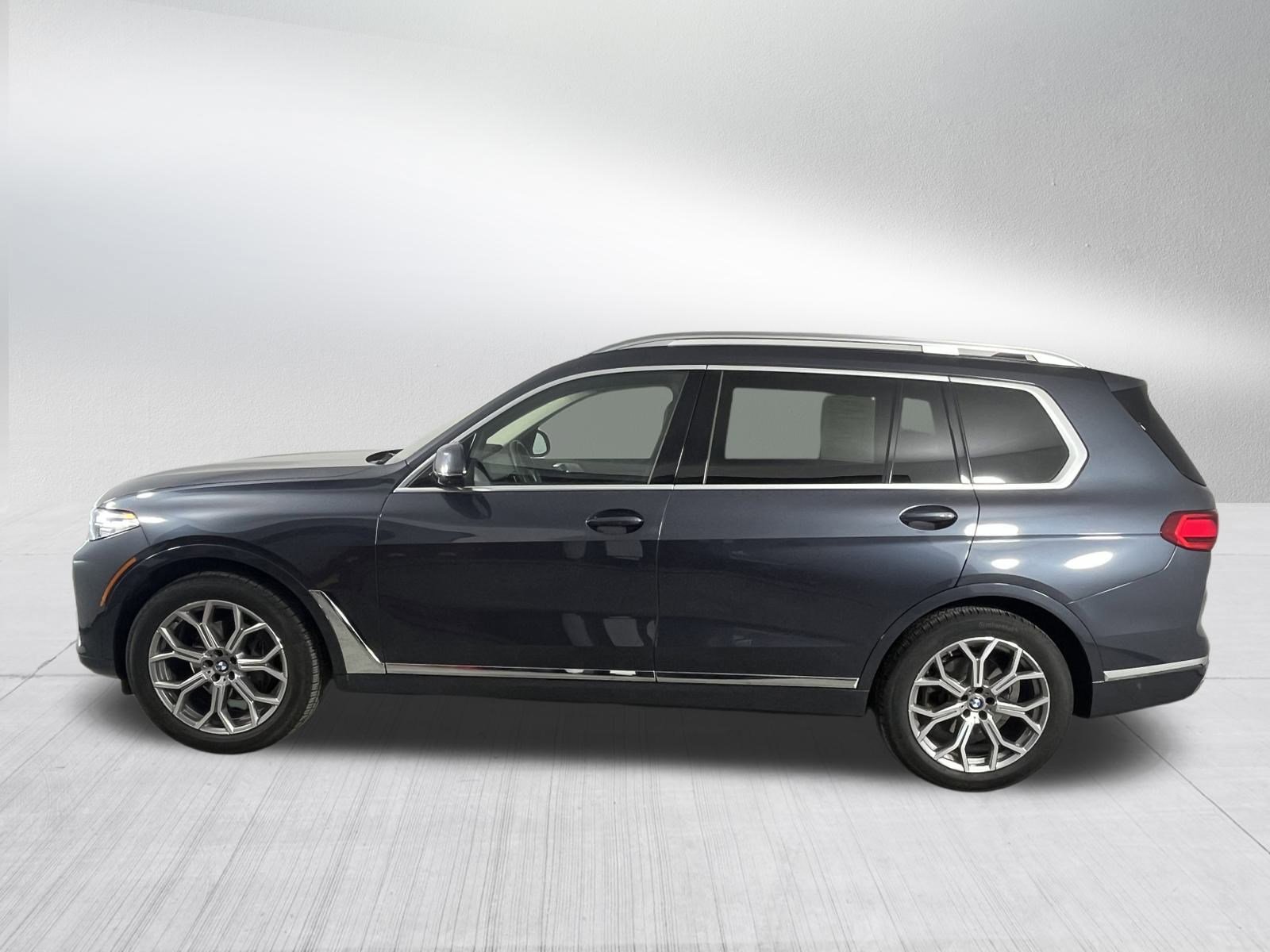 Used 2022 BMW X7 xDrive40i w/ Premium Package image 4