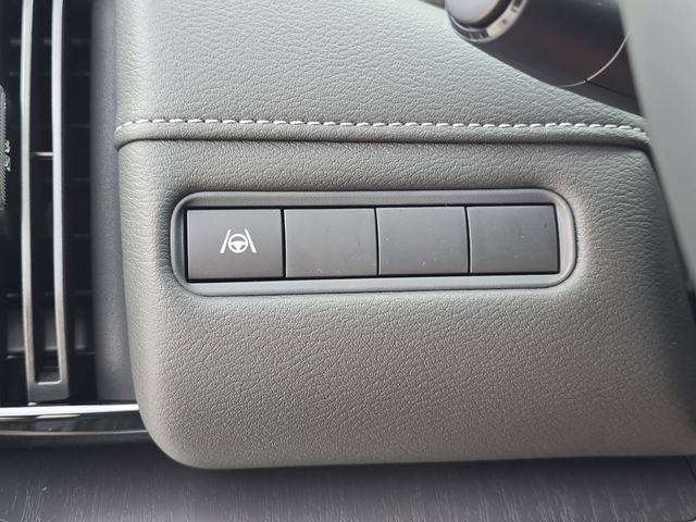 New 2026 Nissan Armada SV image 31