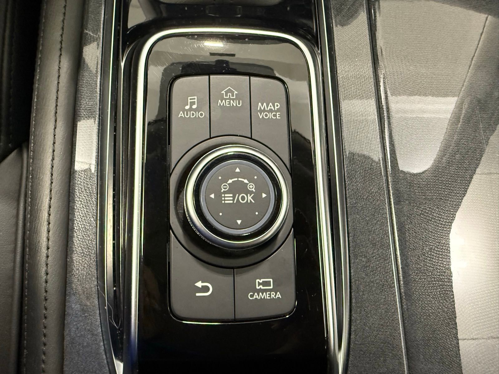 Used 2024 Nissan Armada SV w/ Cargo Package image 20