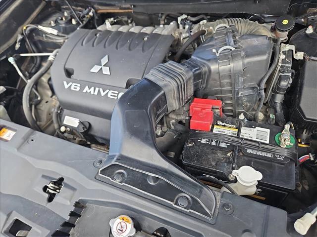 Used 2016 Mitsubishi Outlander GT image 23