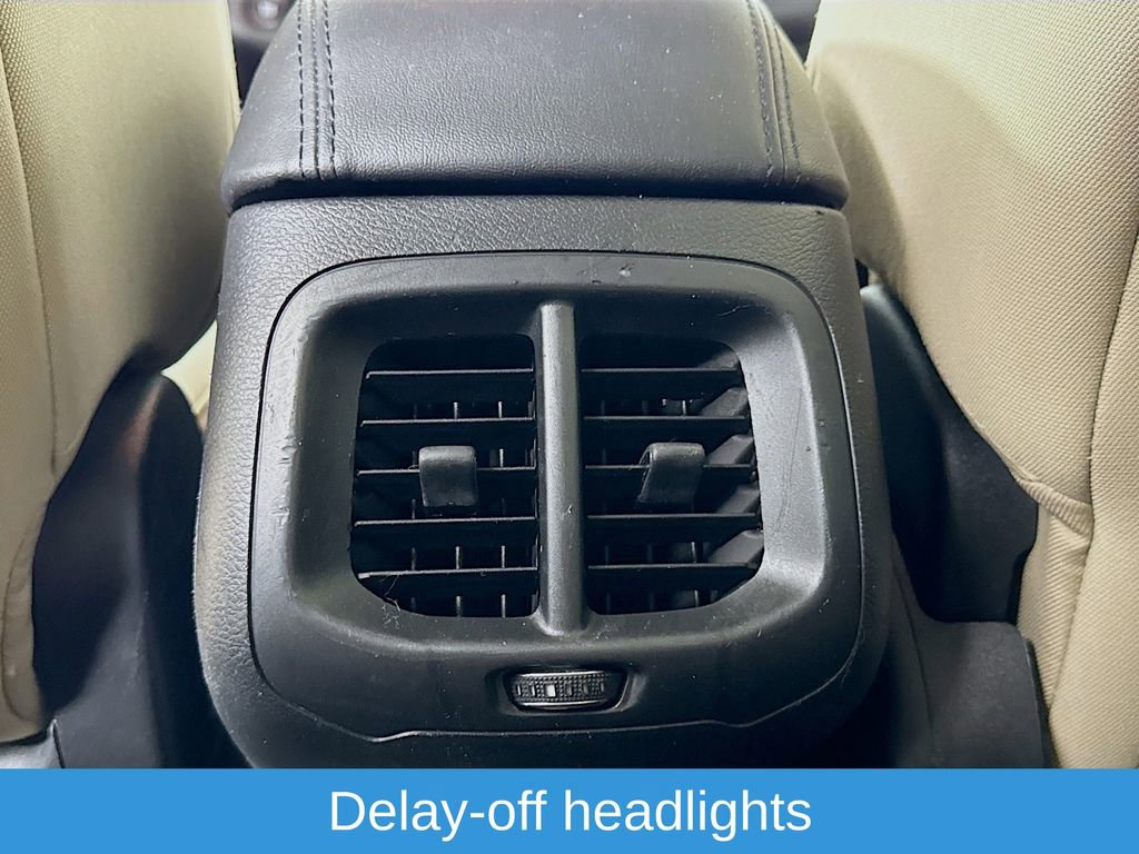 Used 2017 Jeep Cherokee Latitude w/ Comfort/Convenience Group image 30