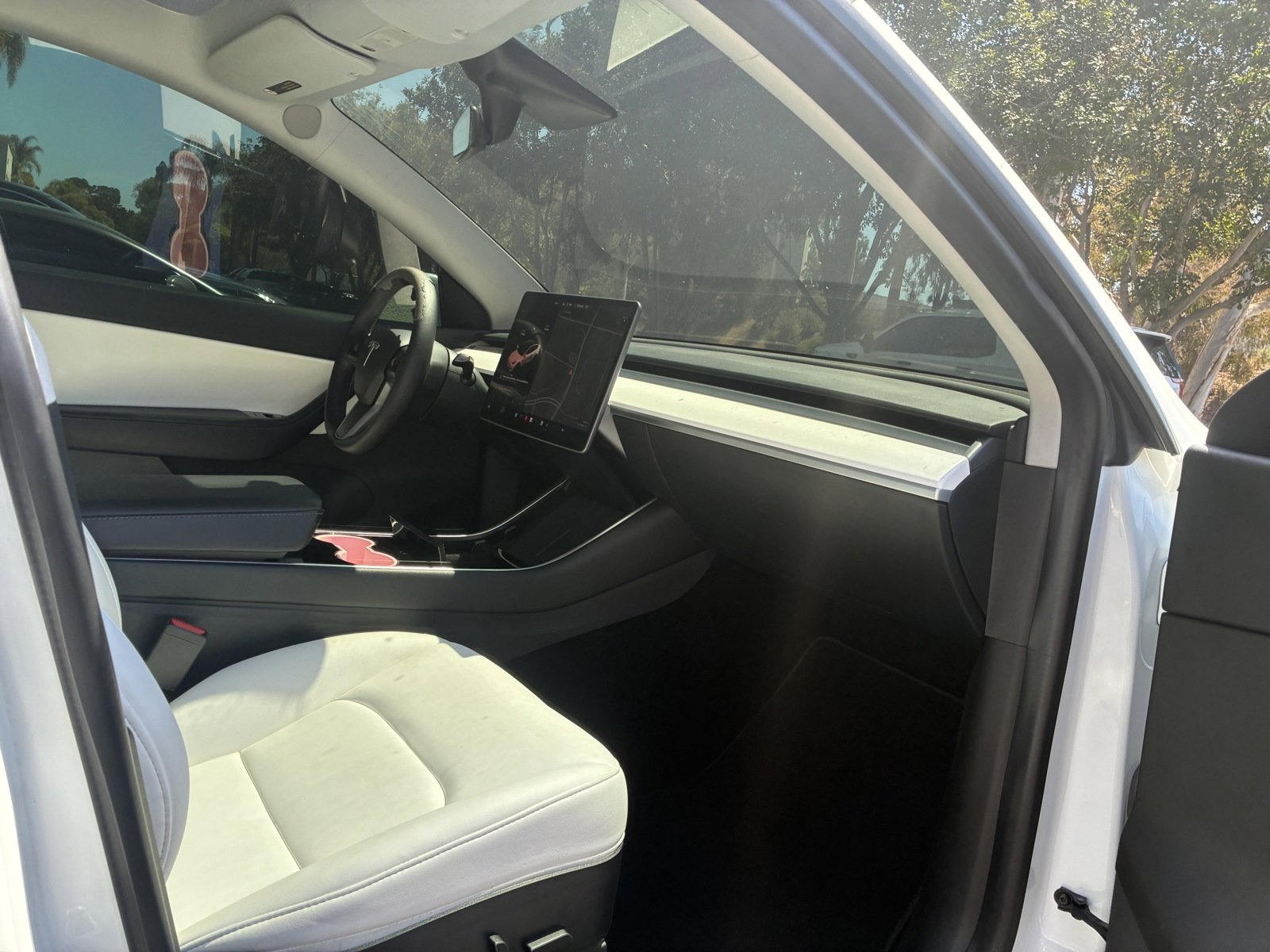 Used 2021 Tesla Model Y 2WD image 5