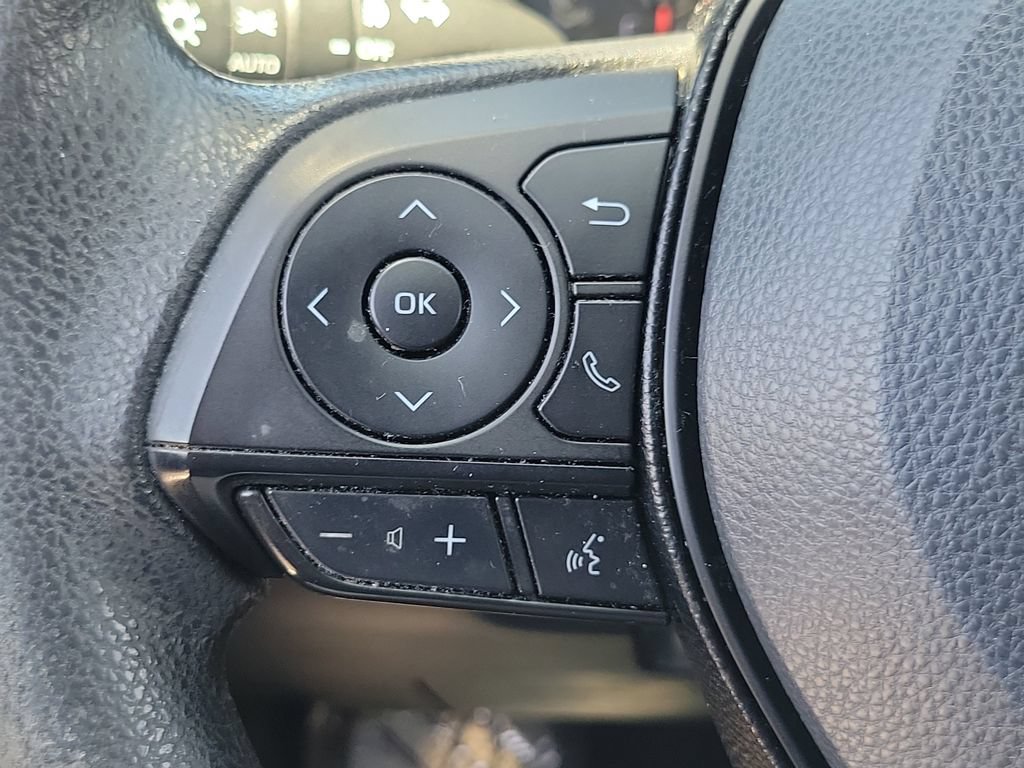 Used 2019 Toyota RAV4 XLE FWD image 9