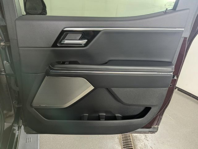 Used 2025 GMC Sierra EV Denali AWD/4WD image 18