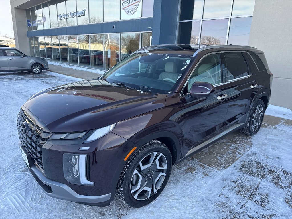 Used 2023 Hyundai Palisade Limited w/ Cargo Package image 4