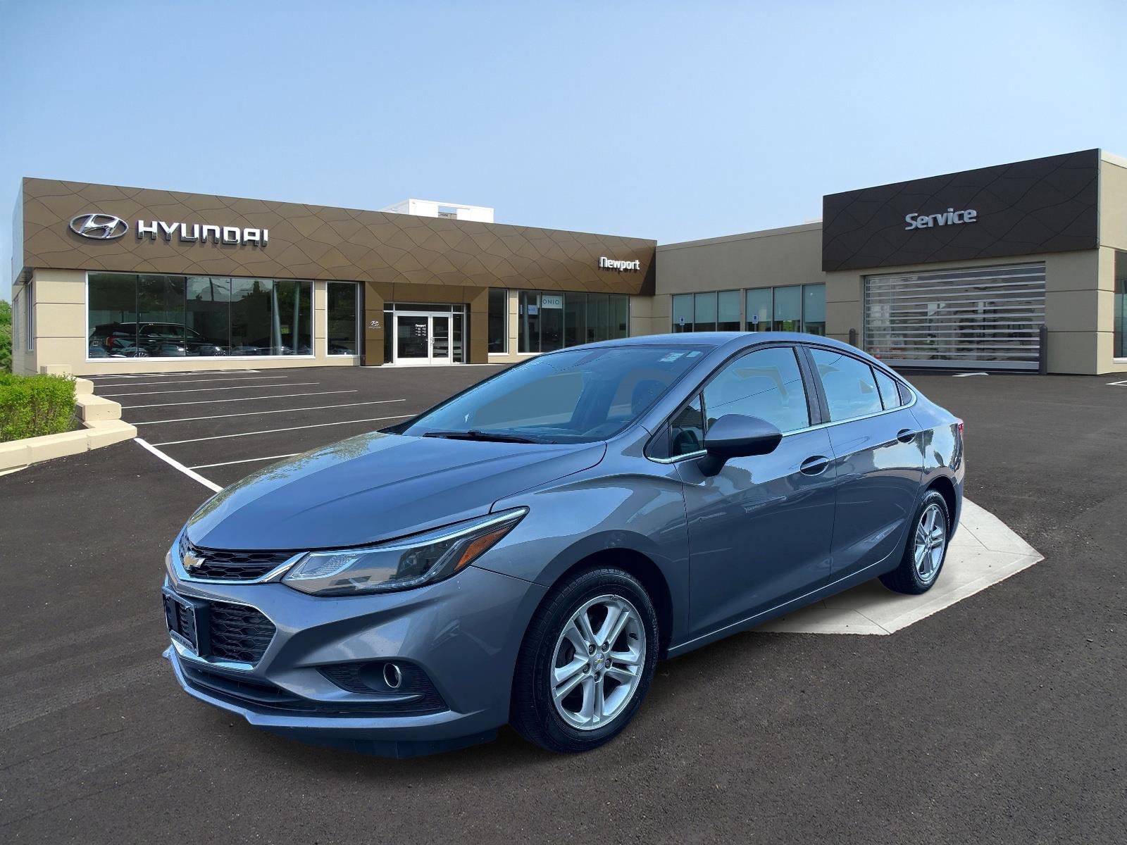 Used 2018 Chevrolet Cruze LT w/ Convenience Package FWD image 1