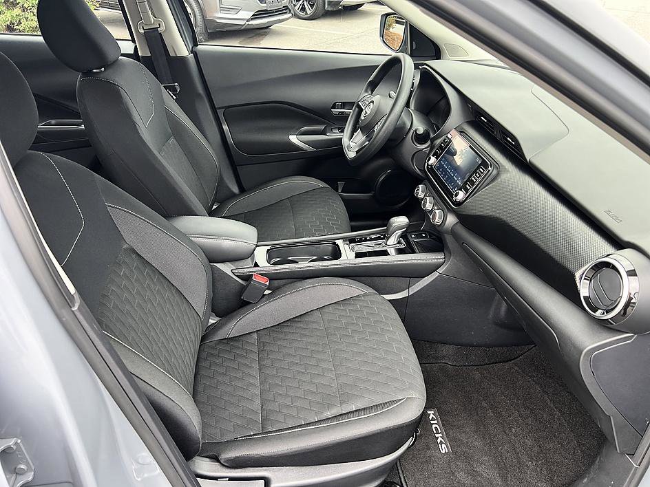 Certified 2024 Nissan Kicks SV FWD image 17