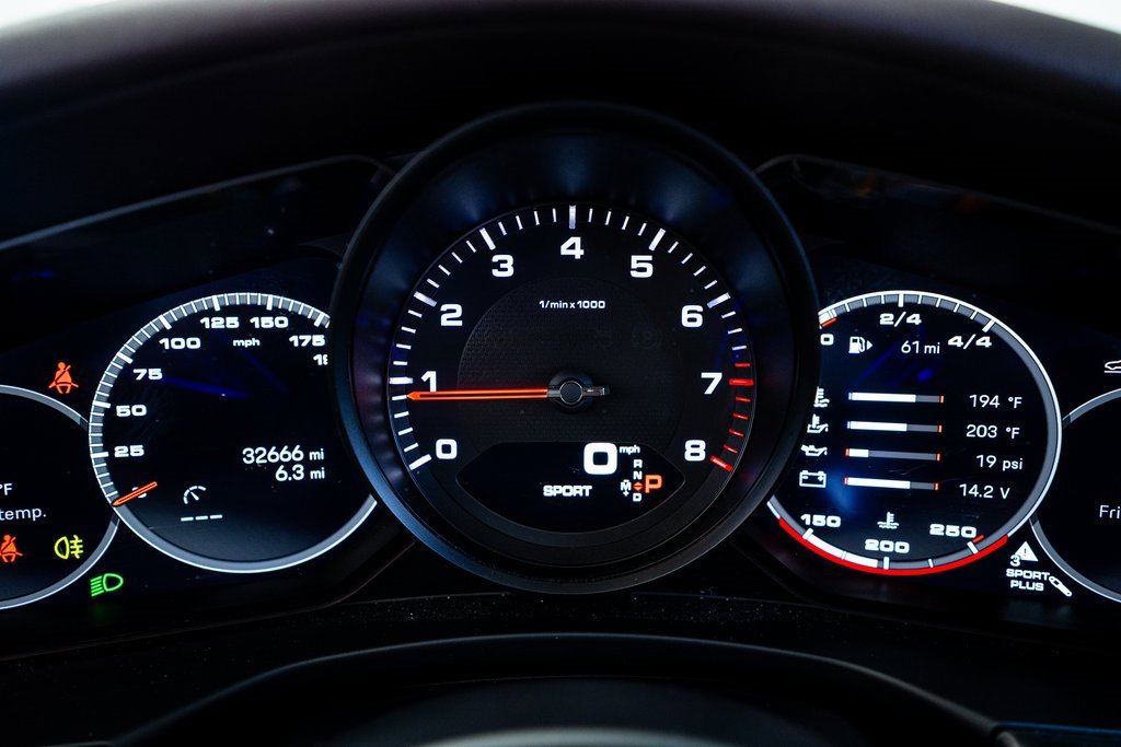 Used 2023 Porsche Panamera Platinum Edition image 44