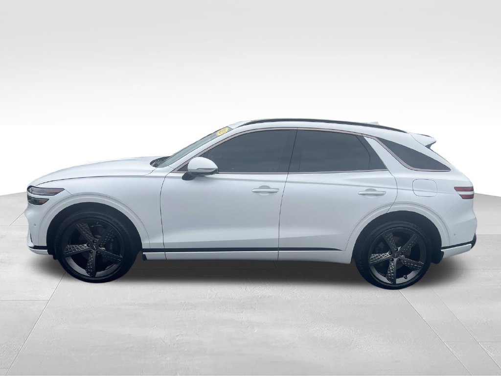 Used 2023 Genesis GV70 2.5T w/ Sport Prestige Package AWD/4WD image 2