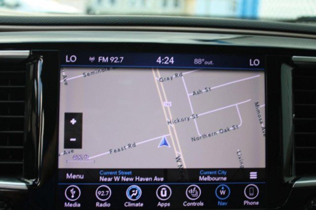 Used 2018 Chrysler Pacifica Touring-L Plus w/ Tire & Wheel Group image 26