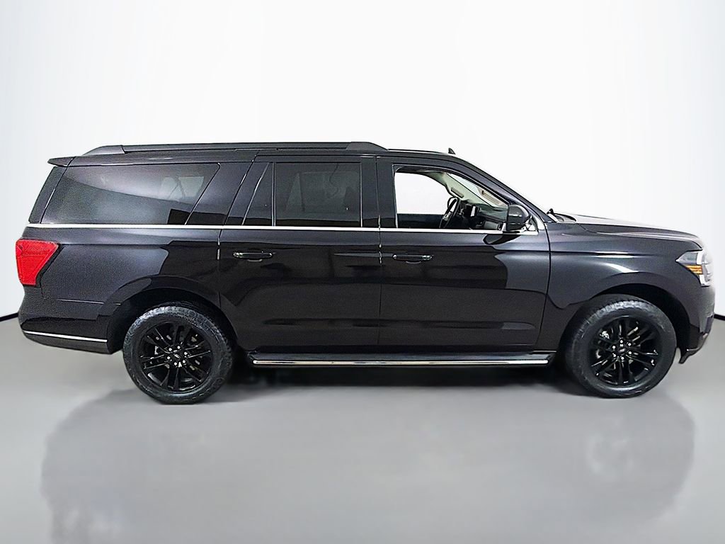 Used 2022 Ford Expedition Max XLT image 16