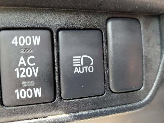 Used 2019 Toyota Tacoma TRD Off-Road w/ Technology Package AWD/4WD image 38
