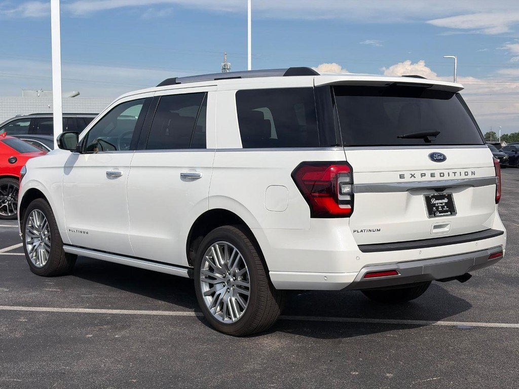 Used 2024 Ford Expedition Platinum AWD/4WD image 8