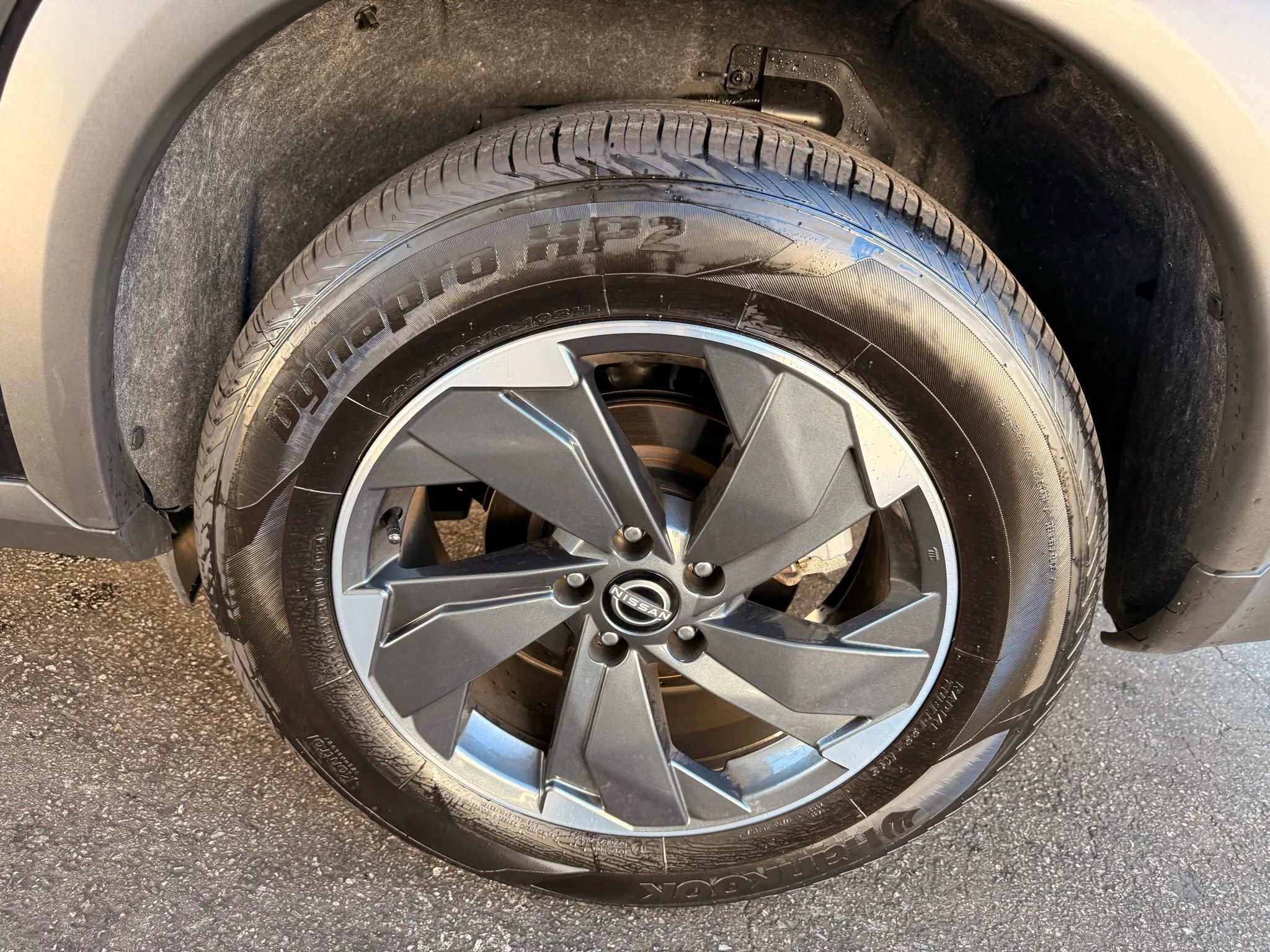 Used 2025 Nissan Rogue SV image 93