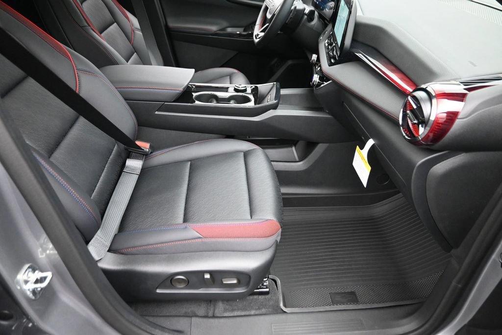 New 2026 Chevrolet Equinox RS w/ Convenience Package III AWD/4WD image 9