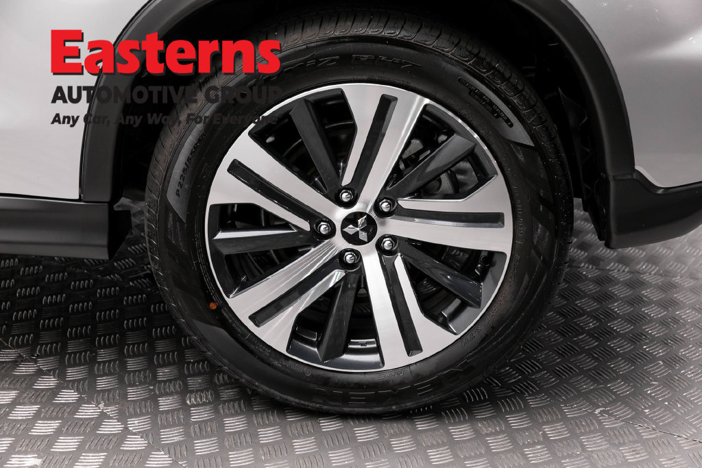 Used 2025 Mitsubishi Outlander Sport SE AWD/4WD image 9