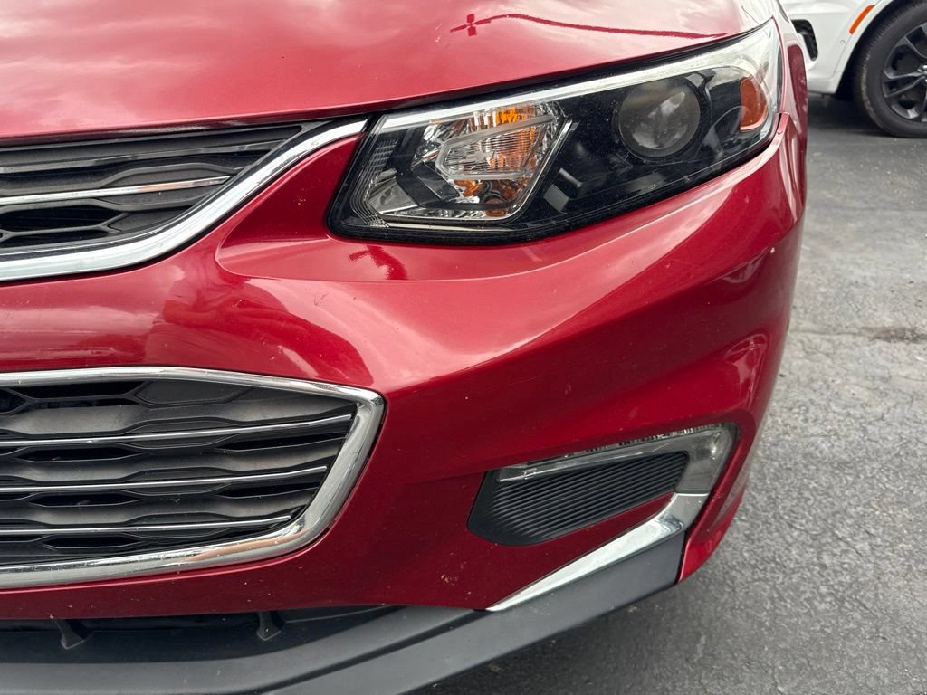 Used 2016 Chevrolet Malibu LT w/ Leather Package FWD image 10