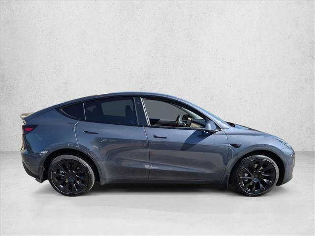 Used 2022 Tesla Model Y Long Range AWD/4WD image 4
