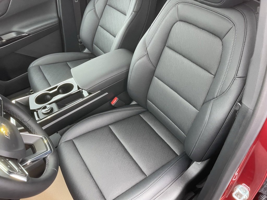 New 2026 Chevrolet Equinox LT w/ Convenience Package II image 11