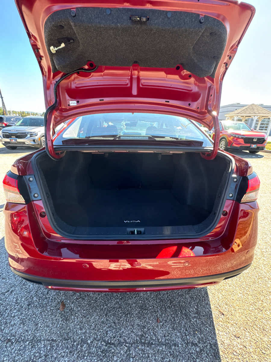 Used 2025 Nissan Versa SR w/ Trunk Package FWD image 25