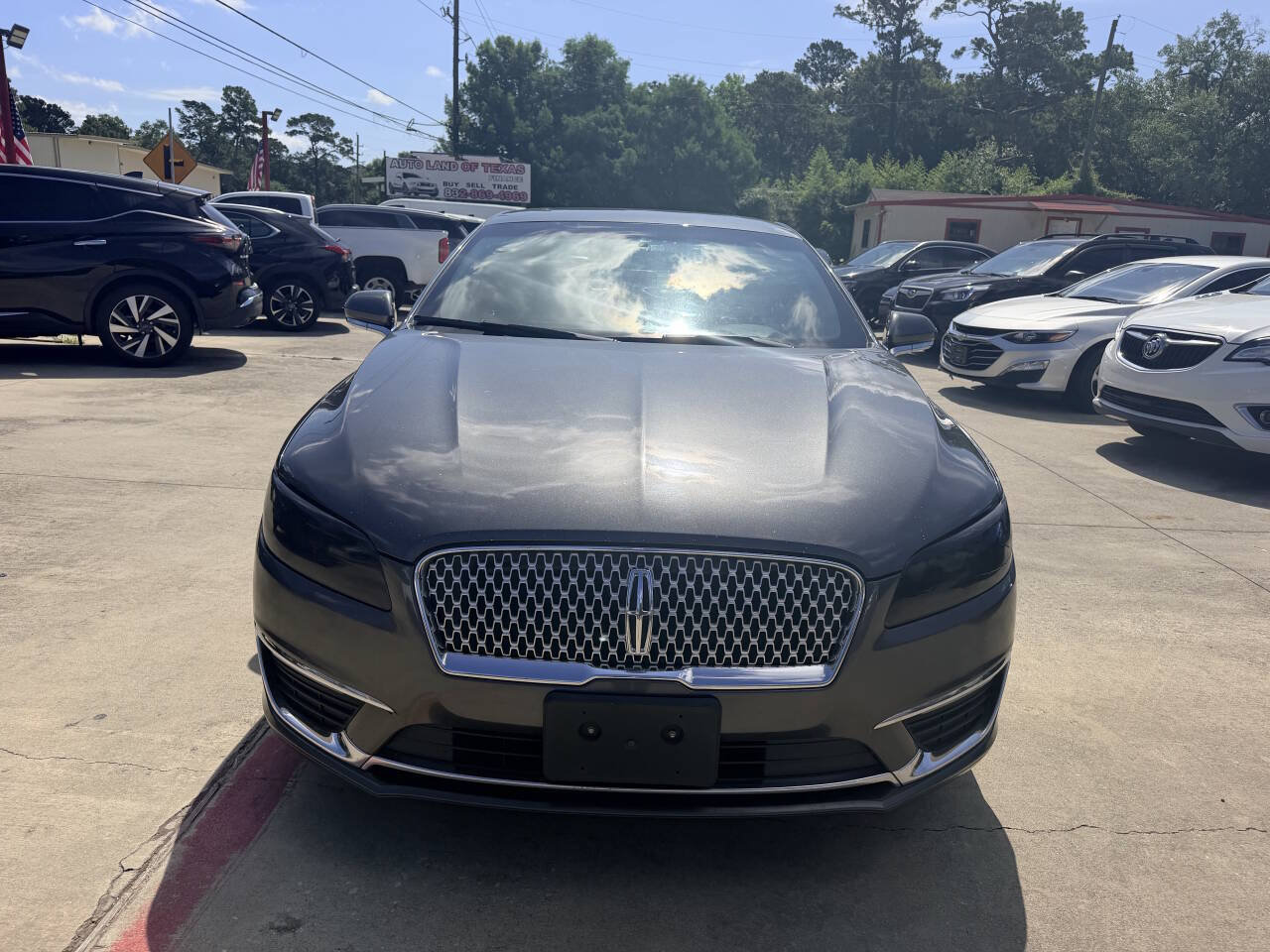 Used 2017 Lincoln MKZ Reserve FWD image 3