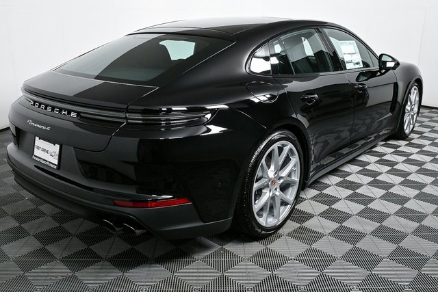 New 2025 Porsche Panamera 4 image 28