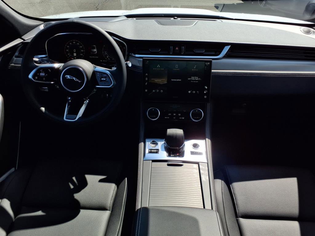 New 2026 Jaguar F-PACE R-Dynamic S image 4