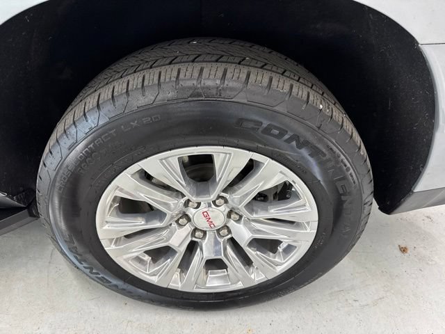 Used 2024 GMC Yukon Denali AWD/4WD image 8